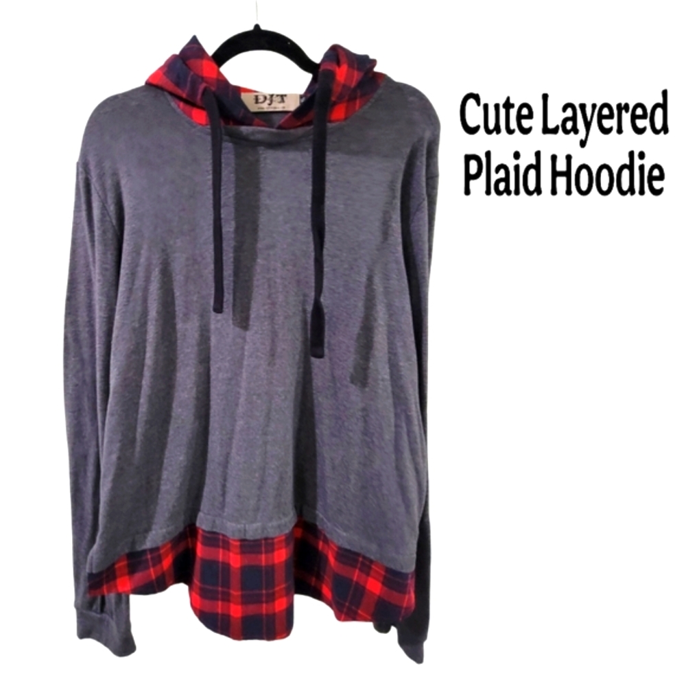 Cute layered Plaid and gray hoodie. Comfy and cute. Xl